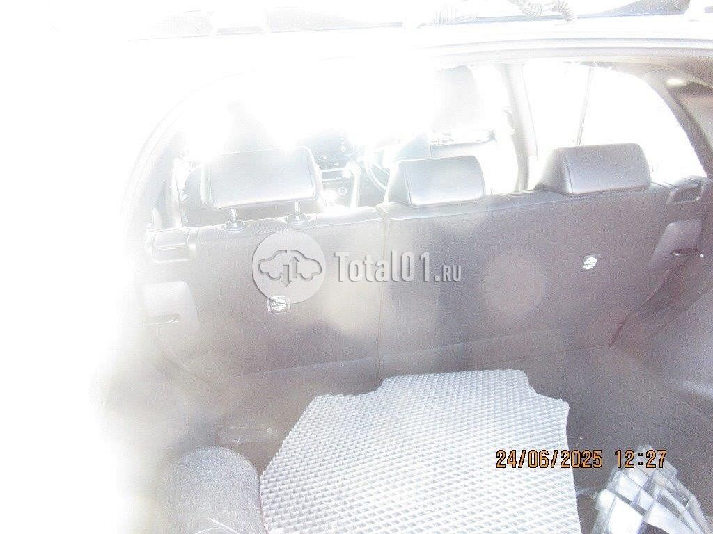 Фото Toyota Harrier 136