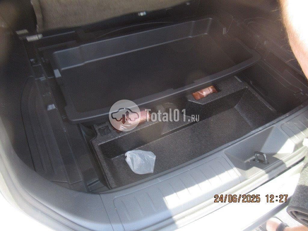 Фото Toyota Harrier 138