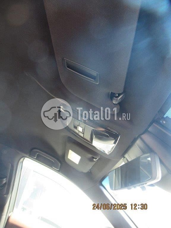 Фото Toyota Harrier 172