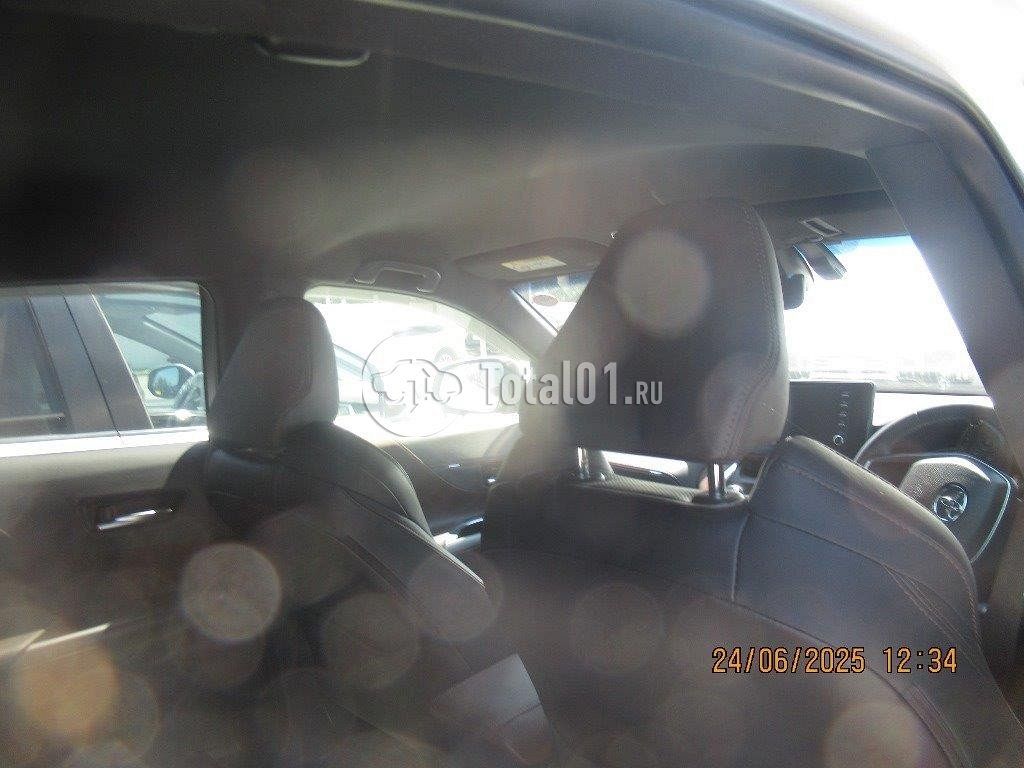 Фото Toyota Harrier 180