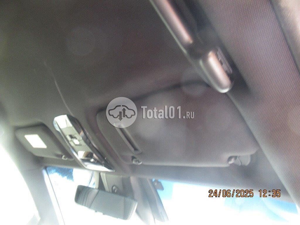 Фото Toyota Harrier 186