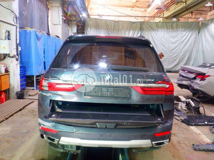 Фото BMW X7 14