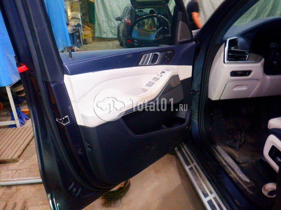 Фото BMW X7 20