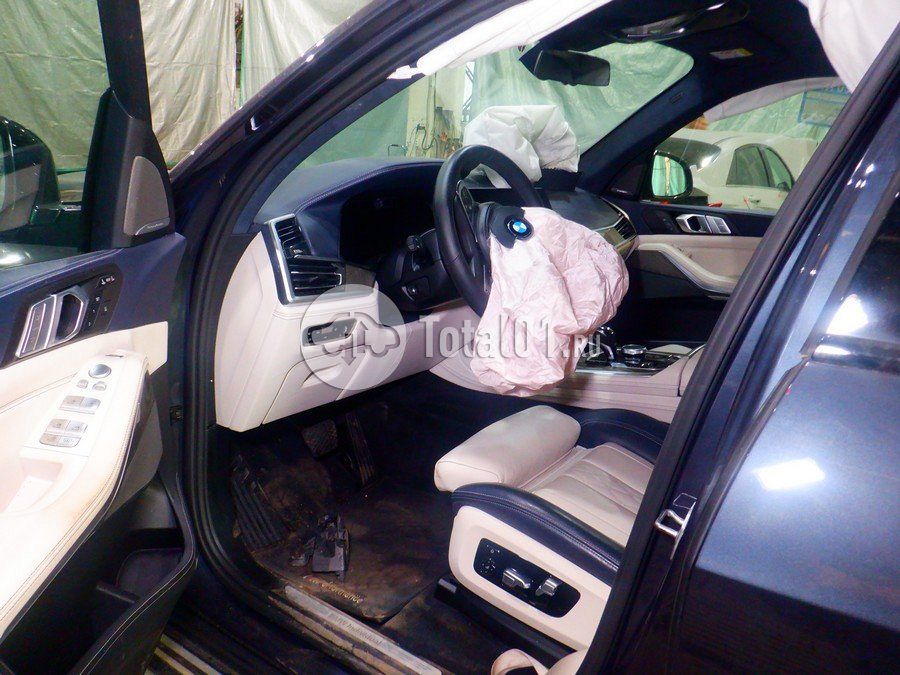 Фото BMW X7 22
