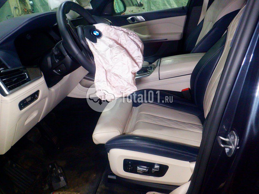 Фото BMW X7 26