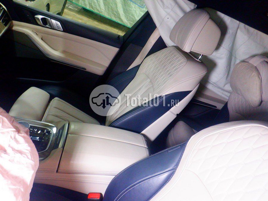 Фото BMW X7 34