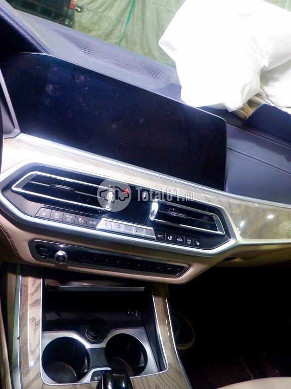 Фото BMW X7 38