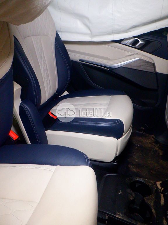 Фото BMW X7 96