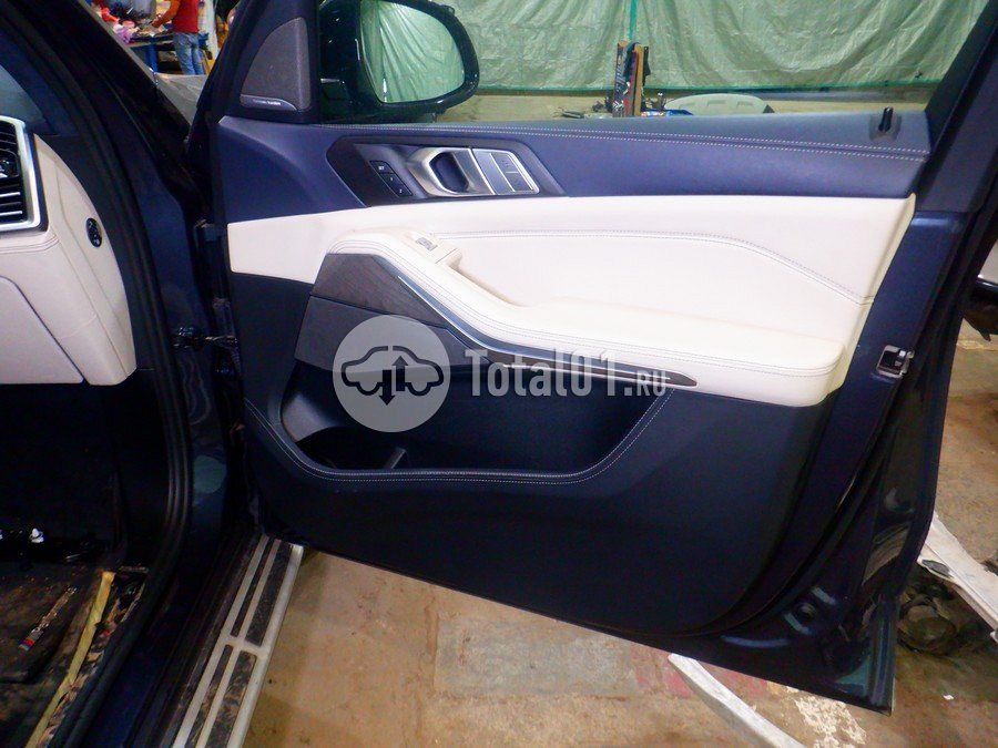 Фото BMW X7 108