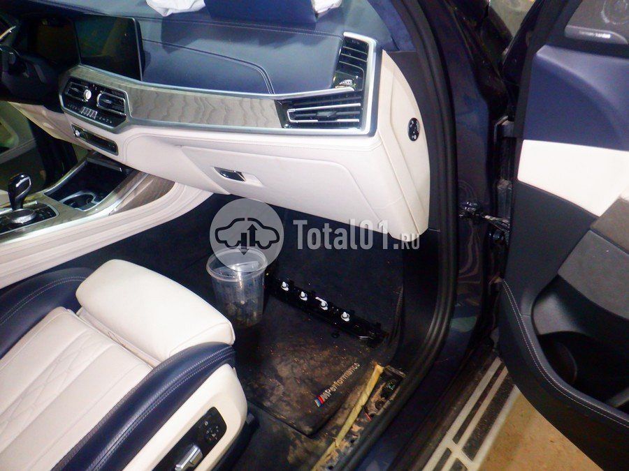 Фото BMW X7 110