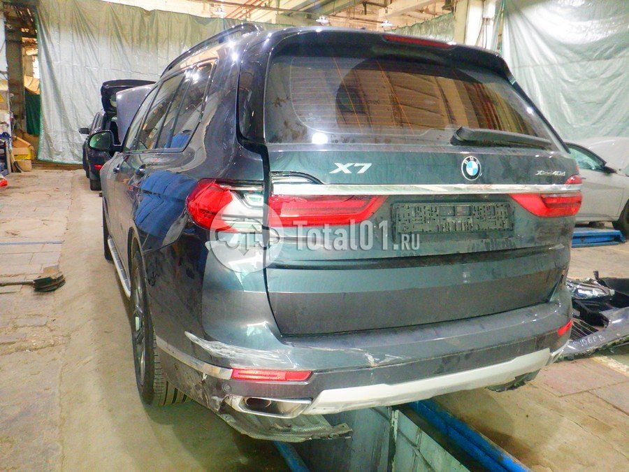 Фото BMW X7 238