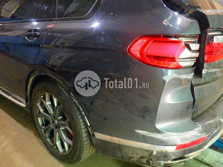 Фото BMW X7 250