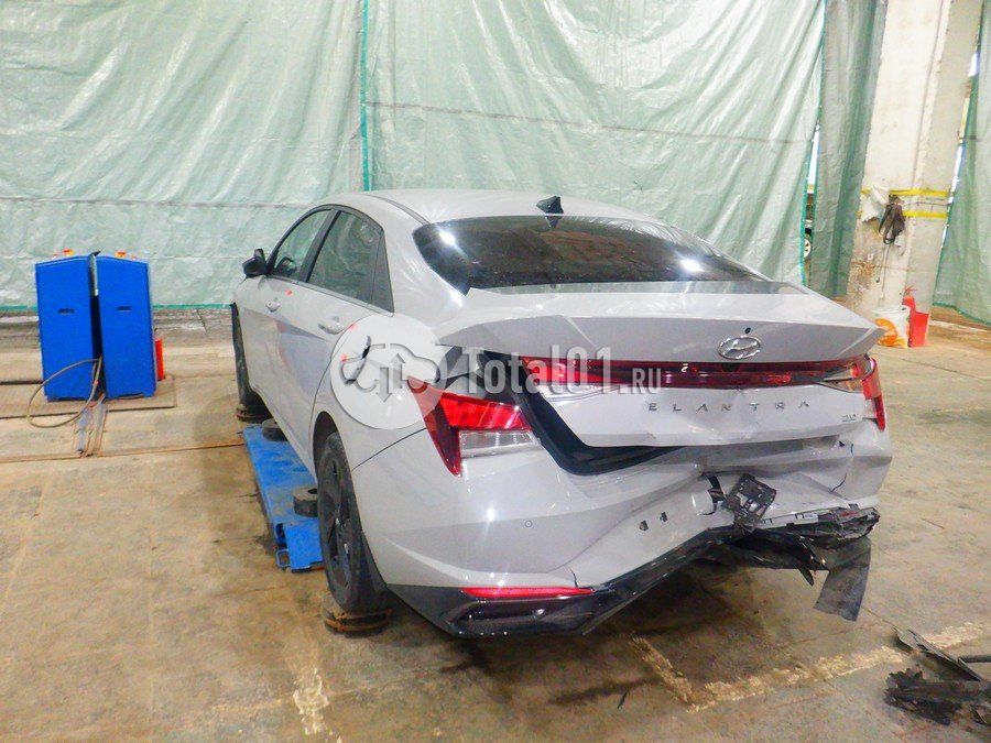 Фото Hyundai Elantra 14