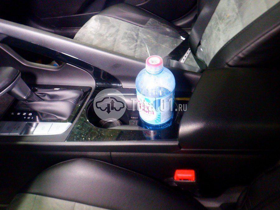 Фото Hyundai Elantra 36