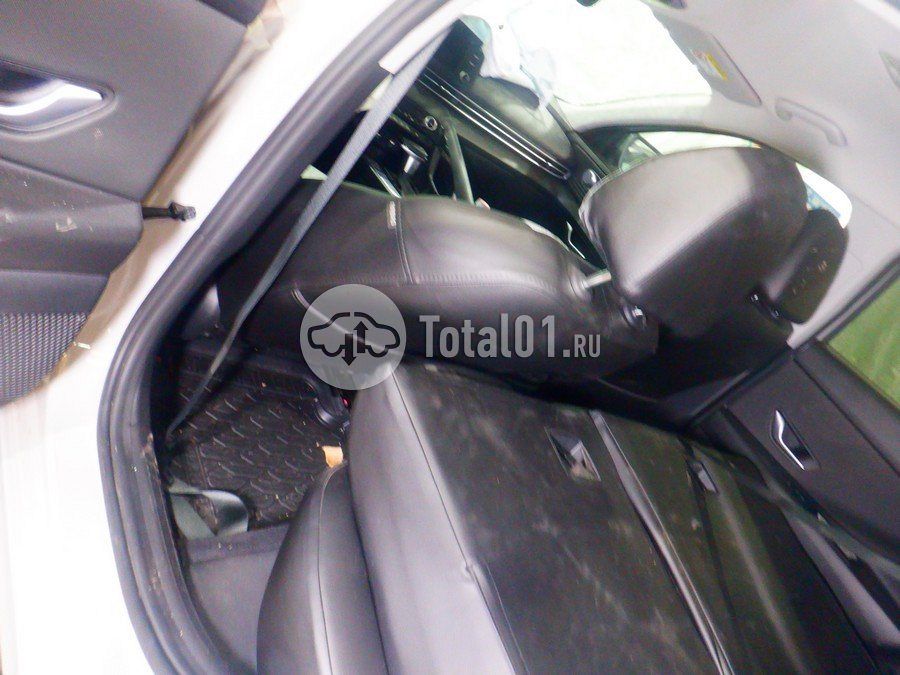 Фото Hyundai Elantra 50