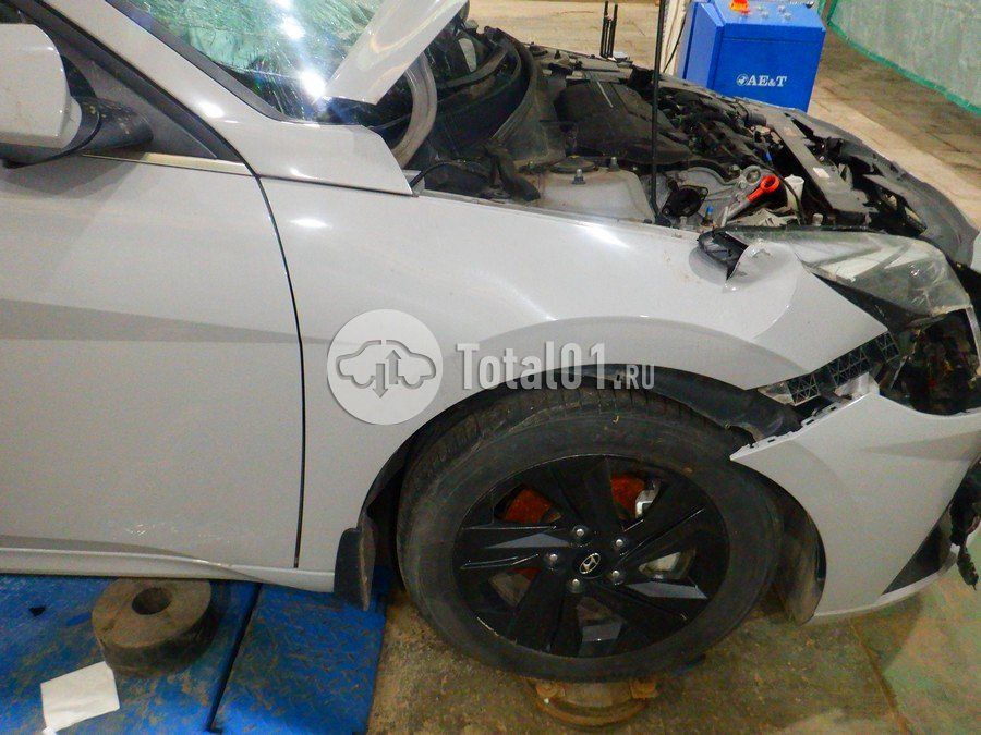 Фото Hyundai Elantra 136