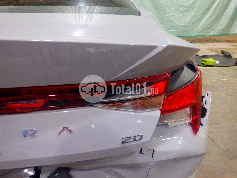 Фото Hyundai Elantra 180