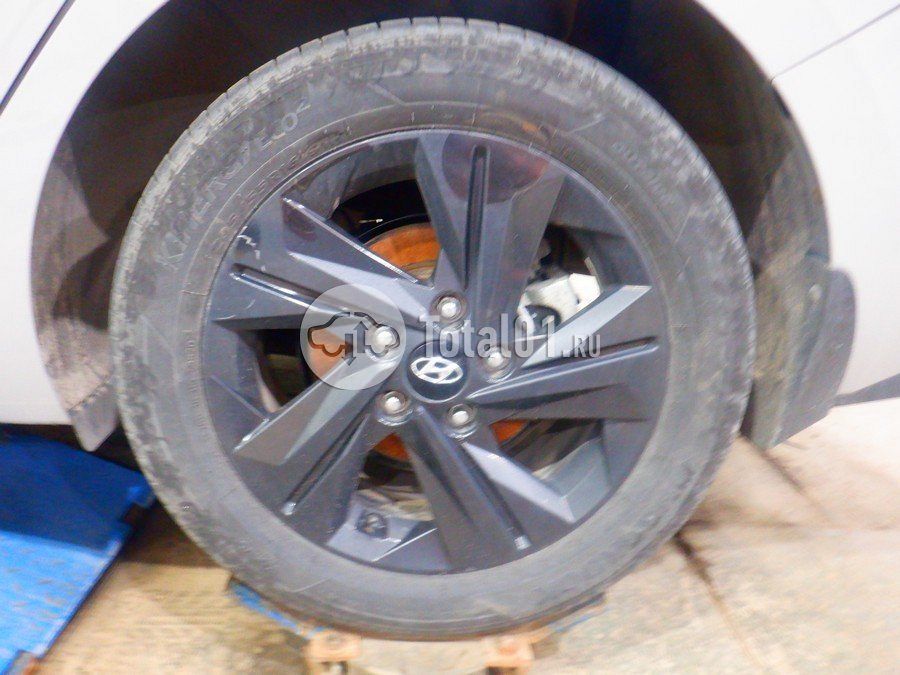 Фото Hyundai Elantra 200