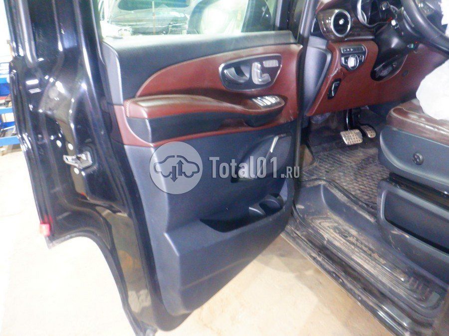 Фото Mercedes-Benz V-класс 106
