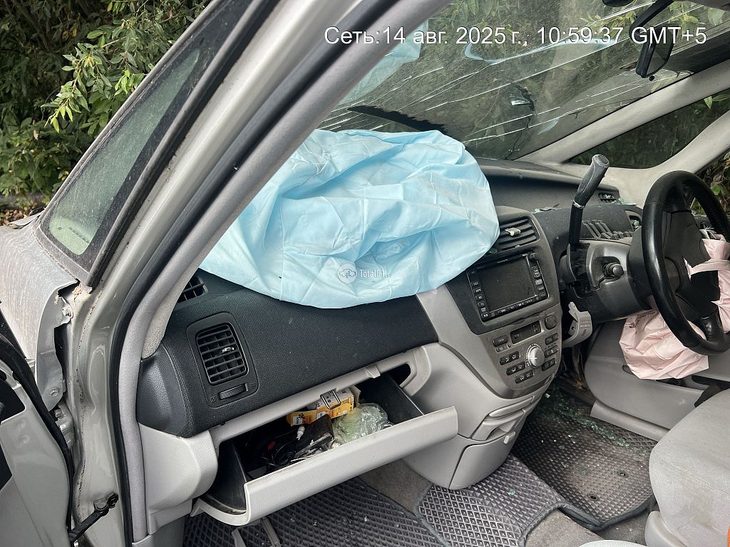 Фото Toyota Opa 158