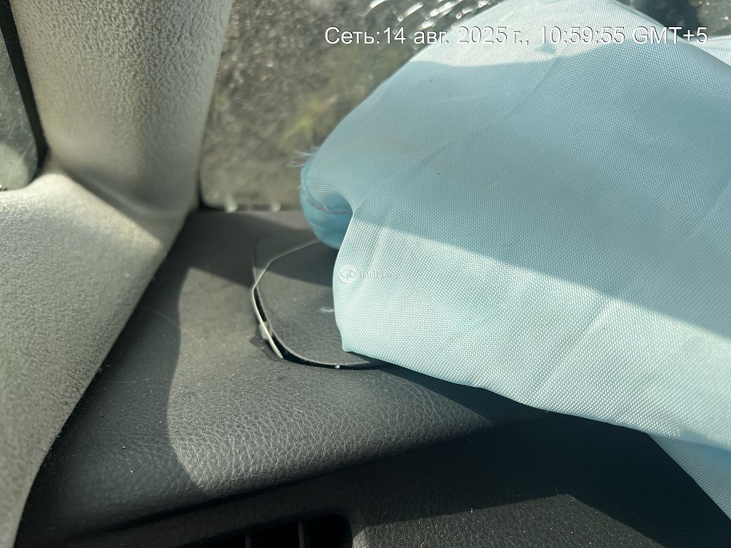 Фото Toyota Opa 166