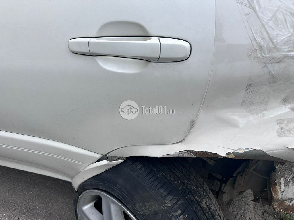 Фото Toyota Harrier 12