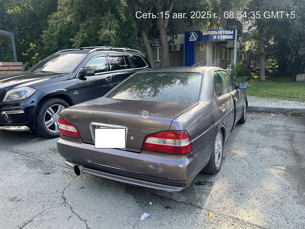 Фото Nissan Laurel 6
