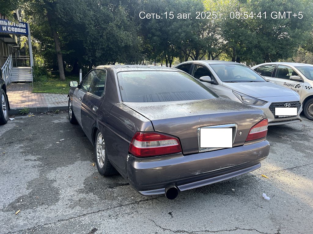 Фото Nissan Laurel 8