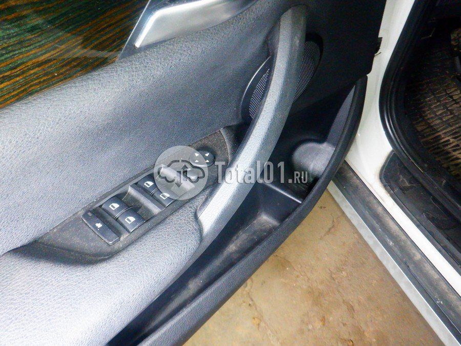 Фото BMW X1 86