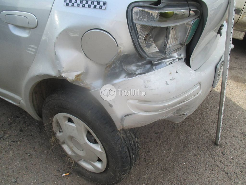 Фото Toyota Vitz 24
