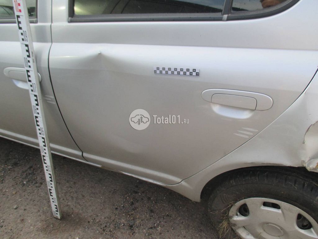 Фото Toyota Vitz 28