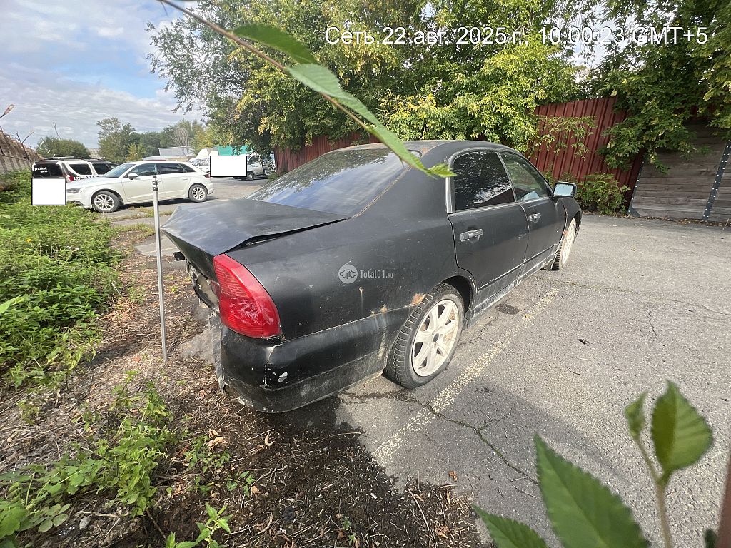 Фото Mitsubishi Diamante 6
