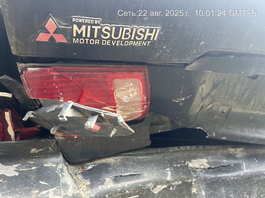 Фото Mitsubishi Diamante 60