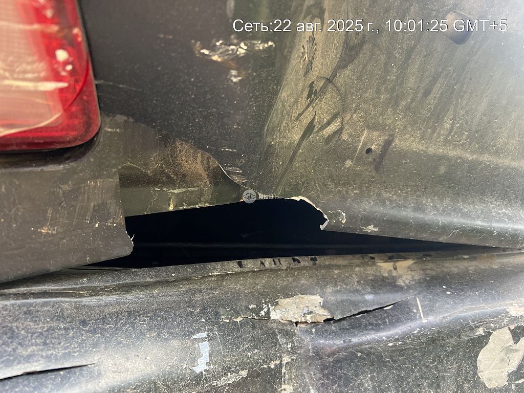Фото Mitsubishi Diamante 62