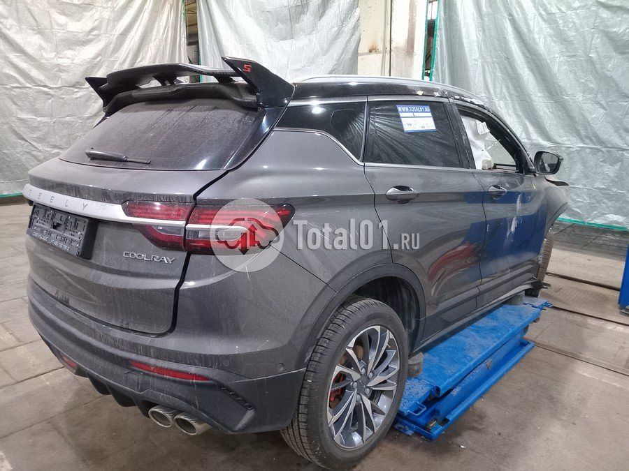 Фото Geely Coolray 16