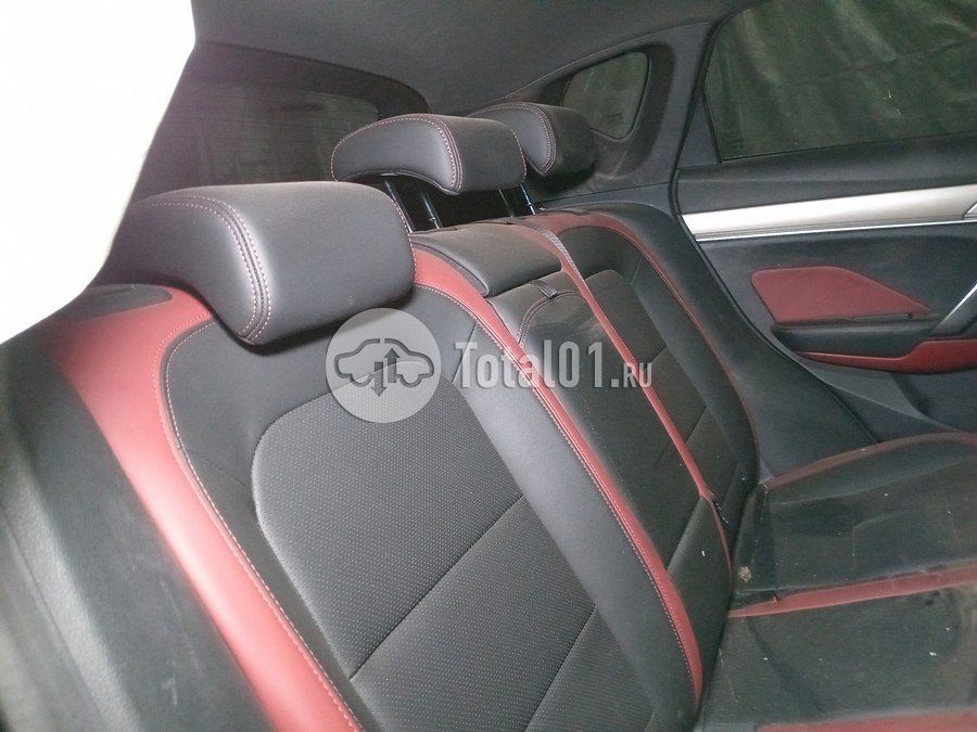 Фото Geely Coolray 42