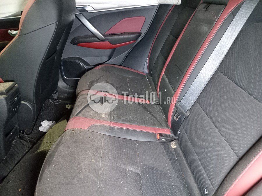 Фото Geely Coolray 64
