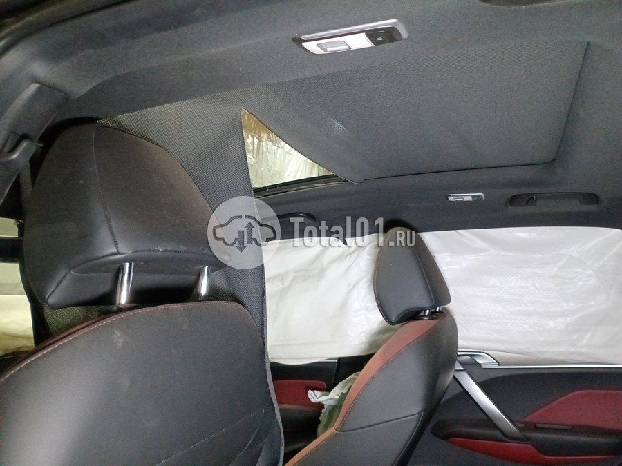 Фото Geely Coolray 70