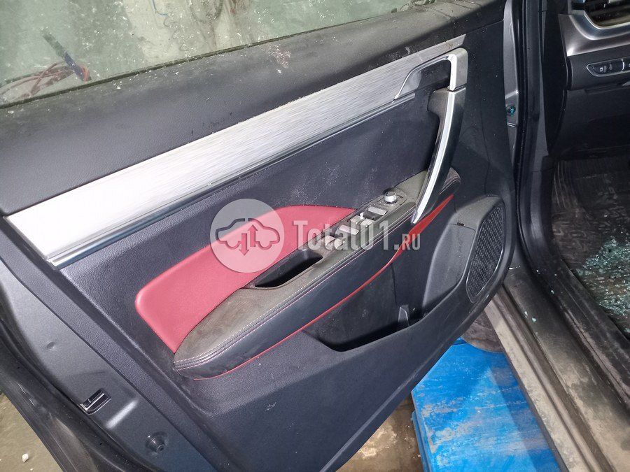 Фото Geely Coolray 74