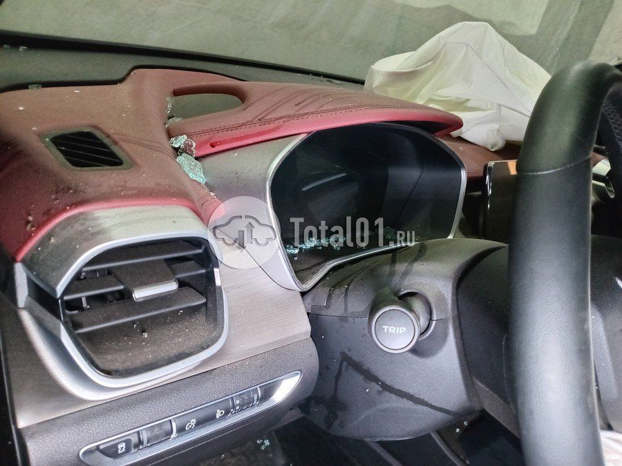 Фото Geely Coolray 90
