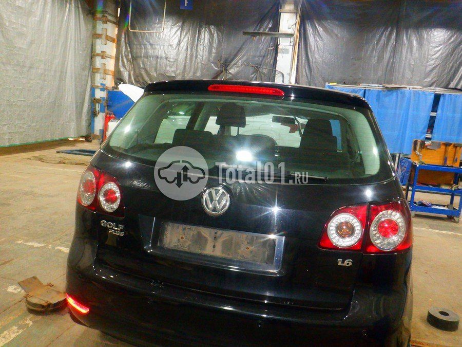 Фото Volkswagen Golf Plus 14