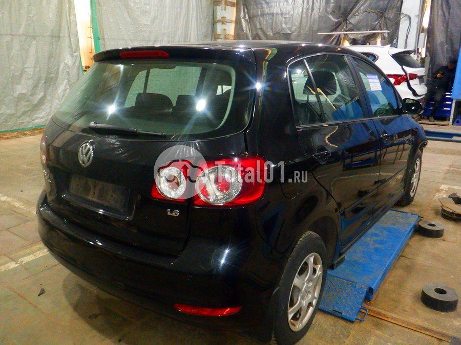 Фото Volkswagen Golf Plus 16