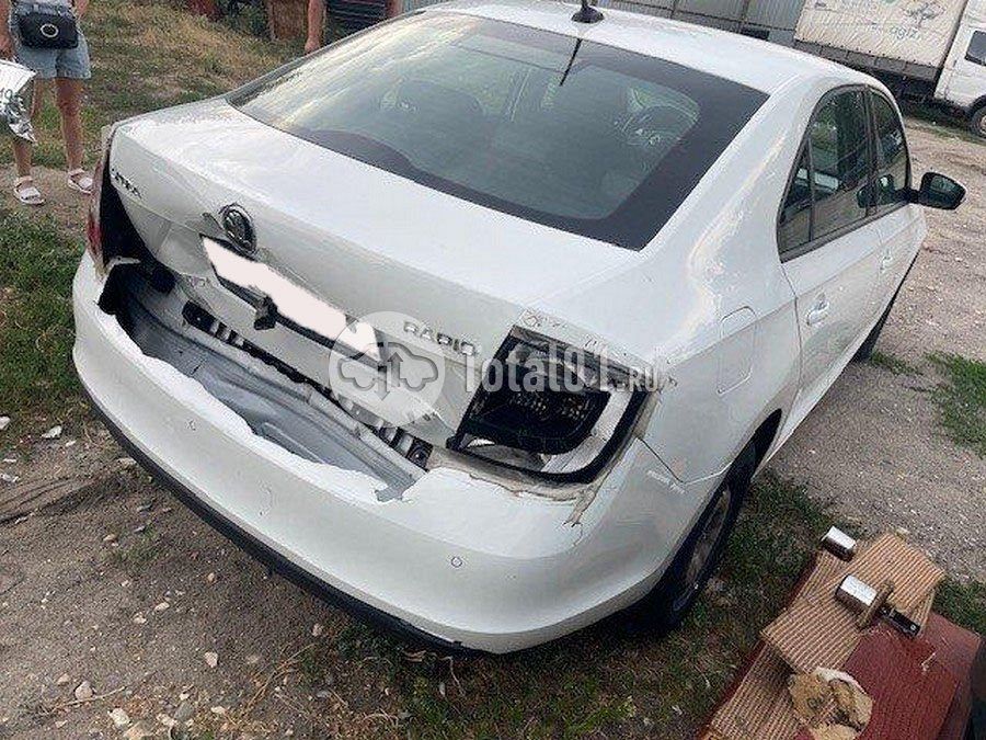 Фото Skoda Rapid 10