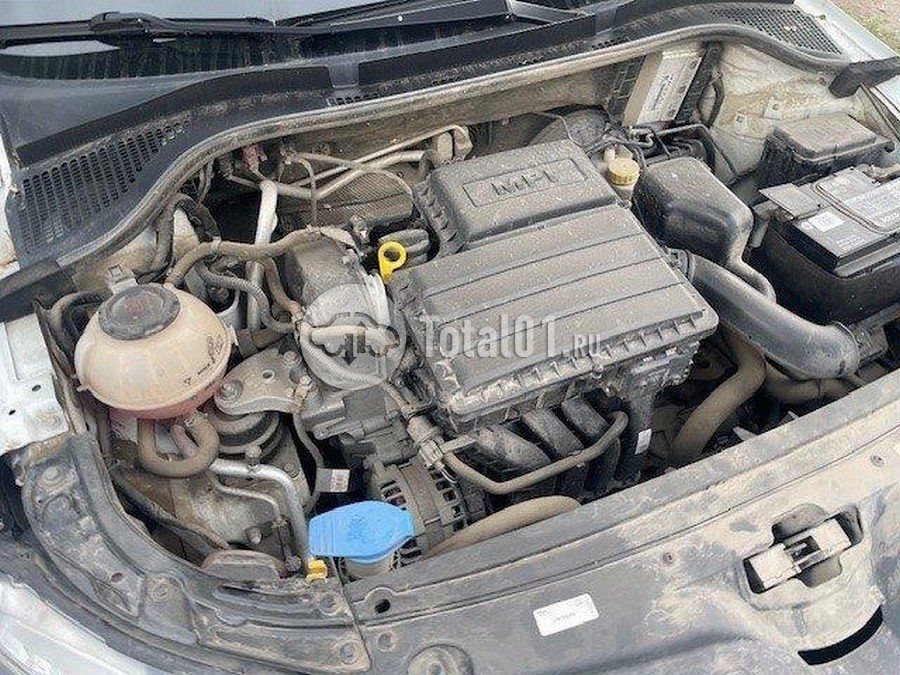 Фото Skoda Rapid 36