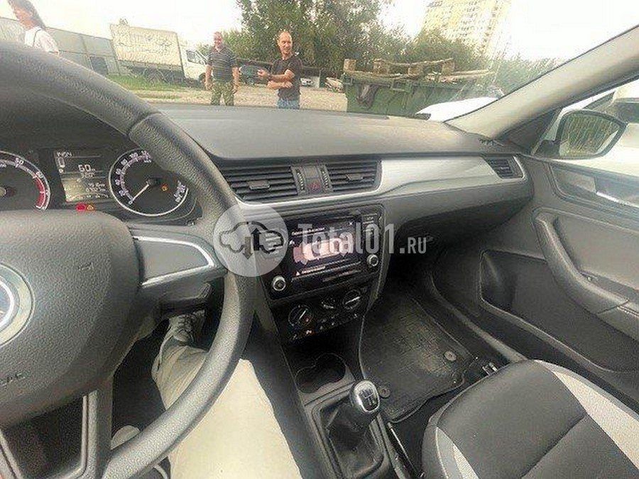 Фото Skoda Rapid 48