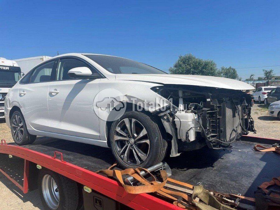 Фото Changan EADO PLUS 6