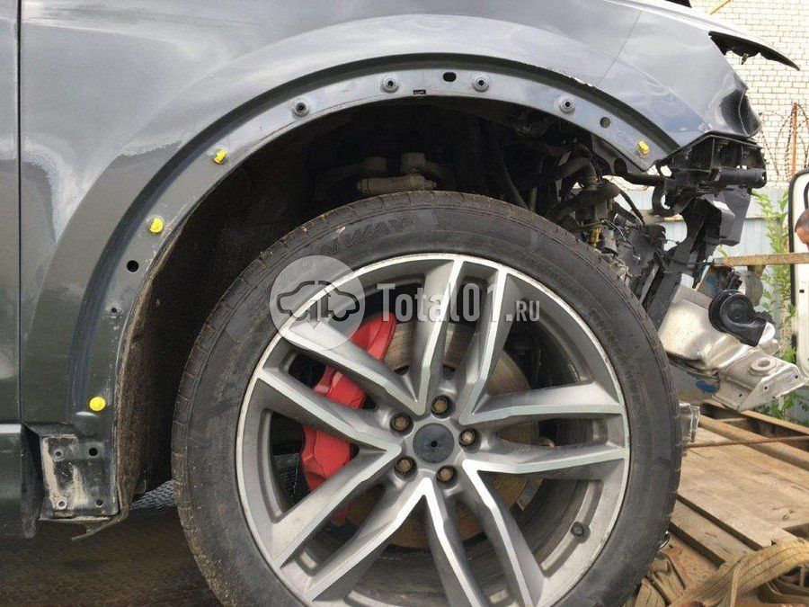 Фото Audi Q8 24