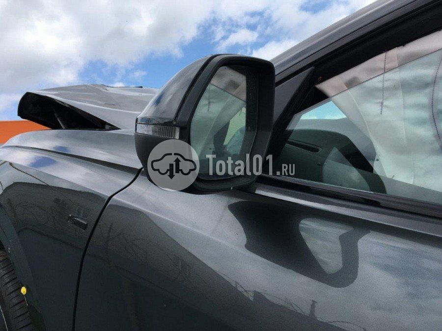 Фото Audi Q8 44