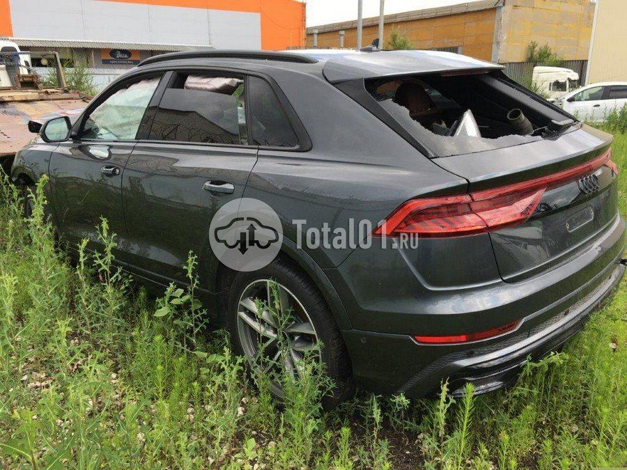 Фото Audi Q8 86