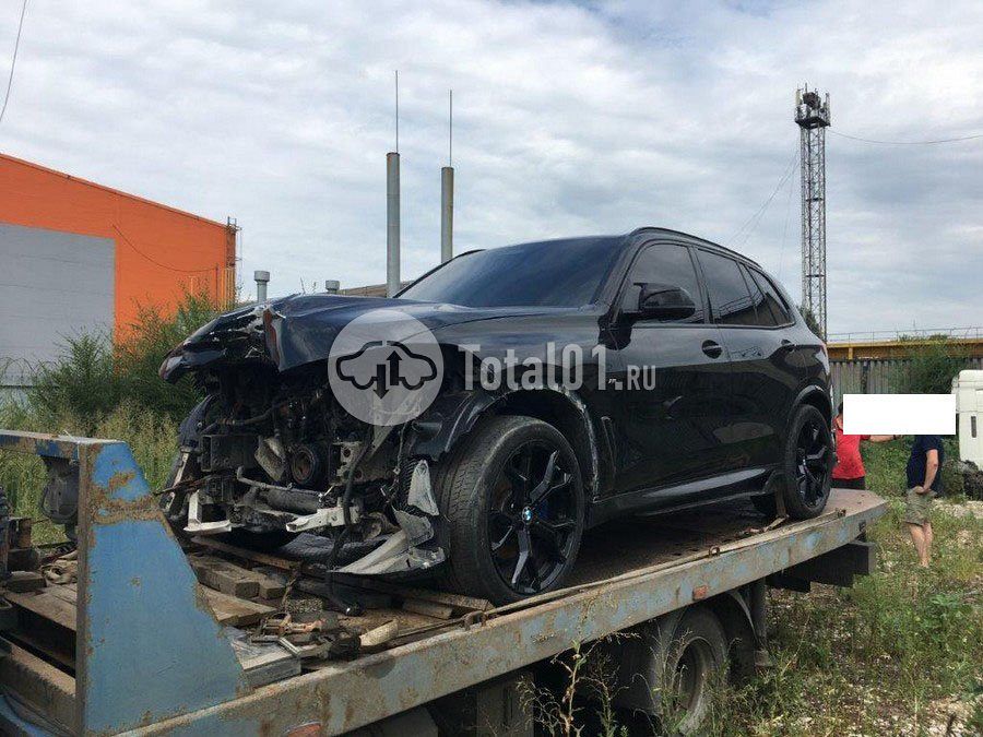 Фото BMW X5 8